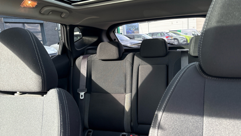 Nissan Qashqai 1.3 DiG-T N-Connecta 5dr [Glass Roof Pack] Petrol Hatchback